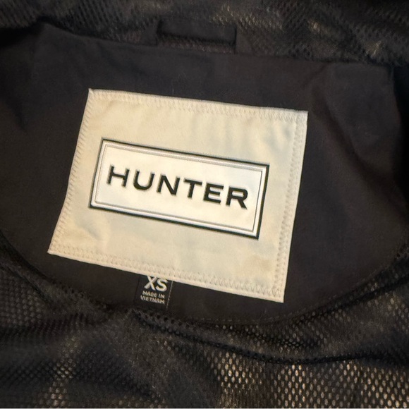 Hunter Women's Black Utility rain Jacket - Picture 10 of 11